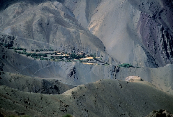 Hibti village Ladakh. Jammu &amp; Kashmir, India 8/2004, © fot.: Radek Kucharski